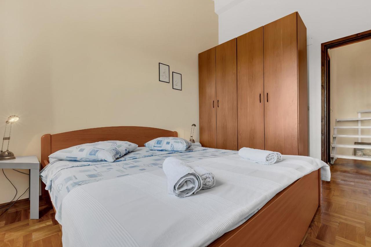 Dev On The Center Apartma *